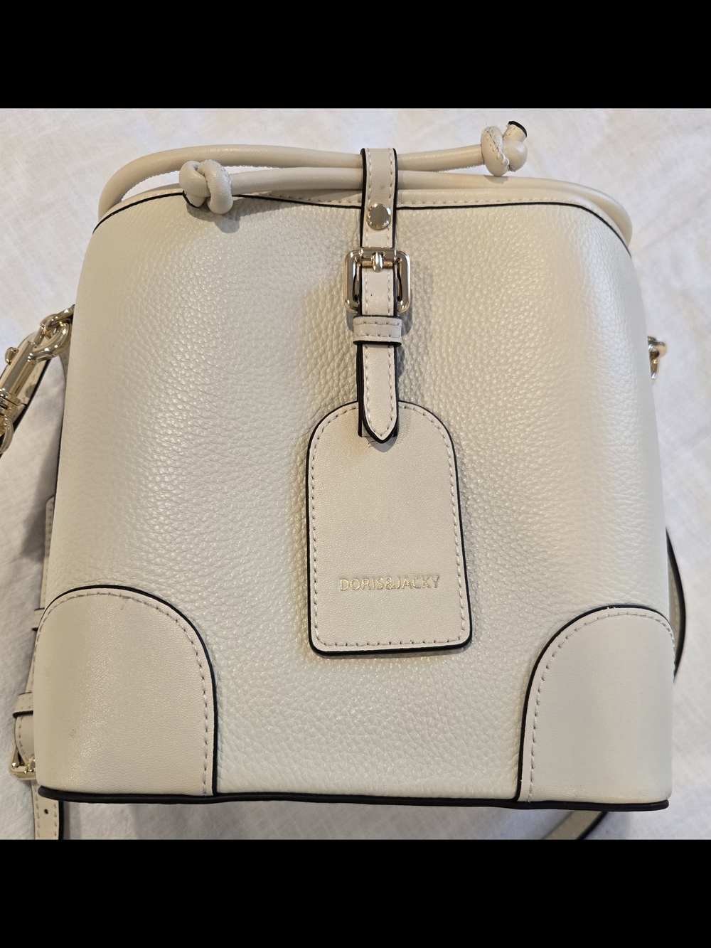 DORIS & JARRY Cream Pebbled Leather Bucket Crossbody